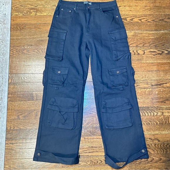 Fashion Nova Black Cargo Flare Jeans - Picture 1 of 8